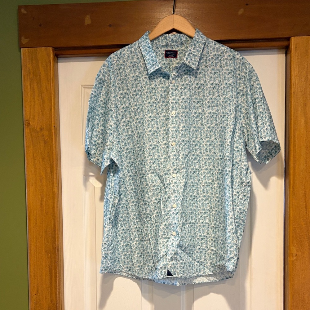 UNTUCKit Light Blue Micro Floral Short-Sleeve Button-Down Shirt